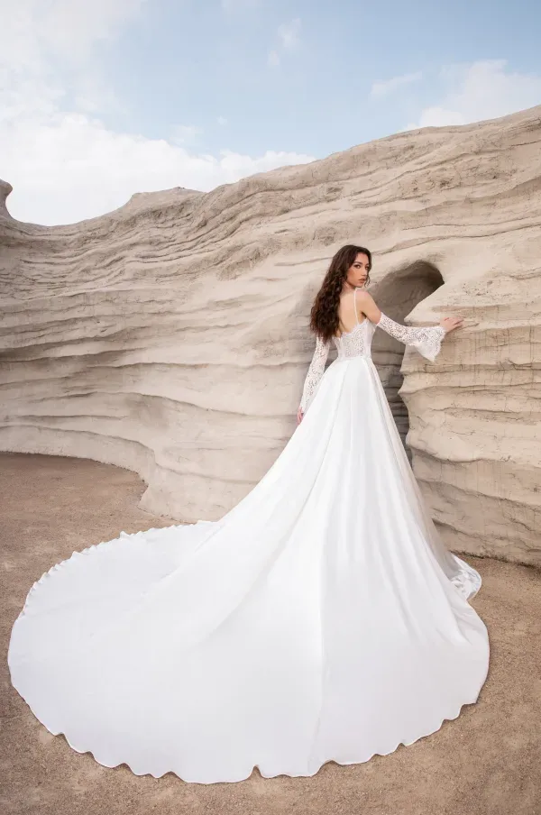 Yara Train by Dany Tabet, photo 1