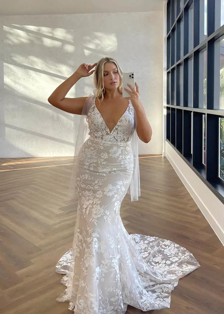 Elsie Flowy – The Dress Bride