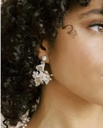 Twigs & Honey #Plum Blossom Clay Flower Earrings #1 Off-White/Brass thumbnail