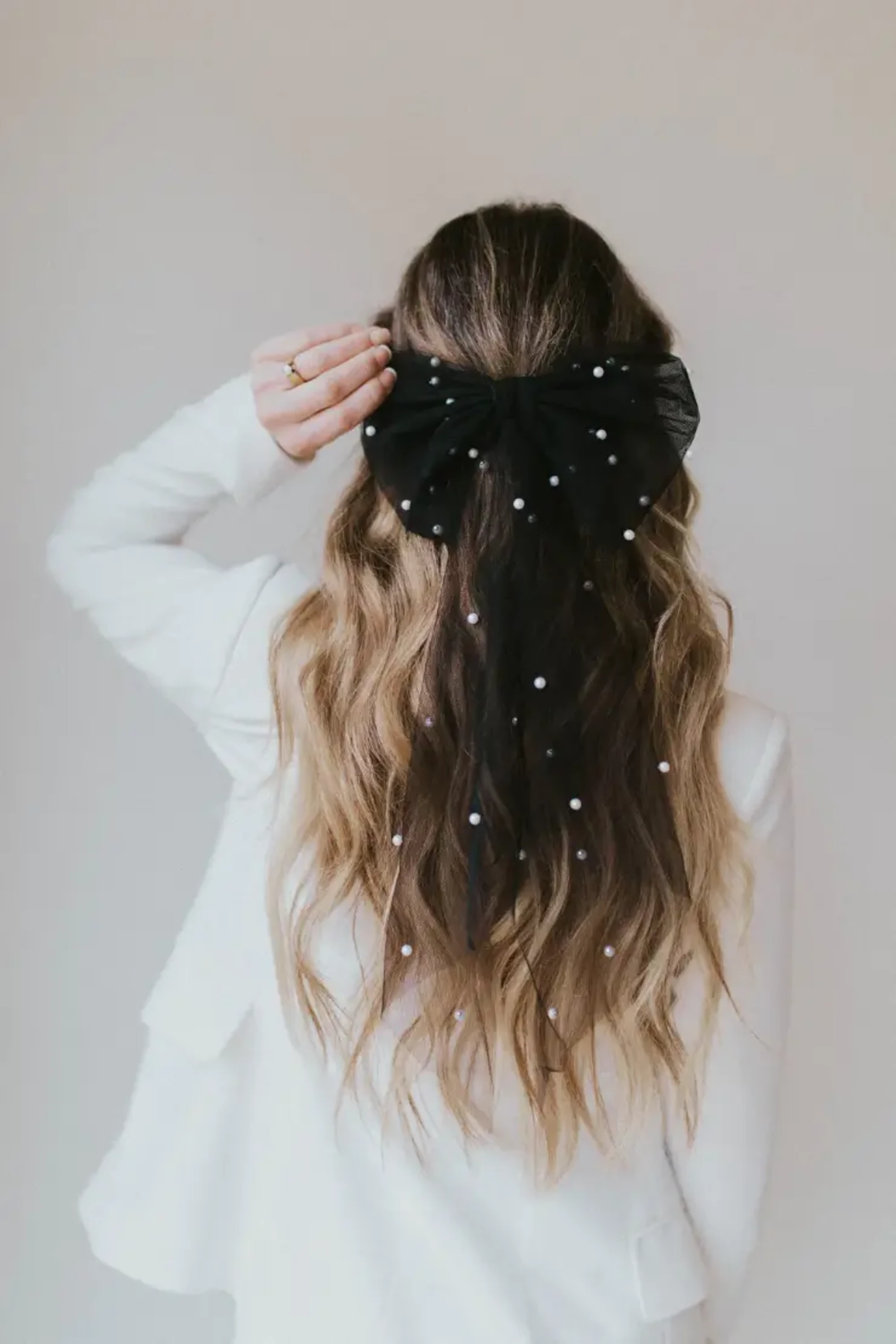 Untamed Petals - Penelope Pearl Bow | MaidenWhite display picture 1