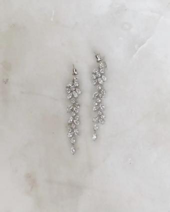 Untamed Petals #Trixie Crystal Drop #0 default Silver thumbnail