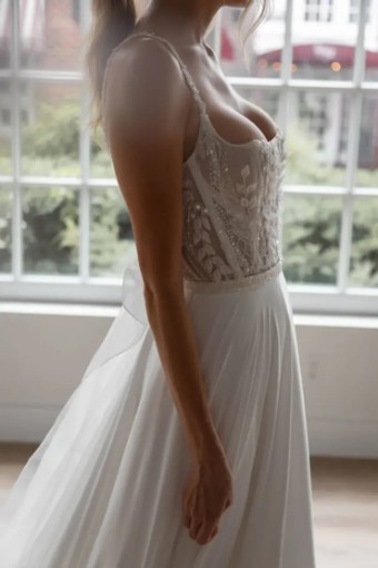 Rebecca Schoneveld #Seraphine #3 Natural White thumbnail
