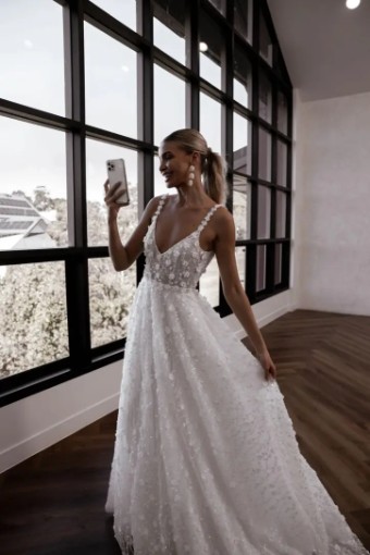 Made With Love #Lenni Flowy #1 Ivory thumbnail